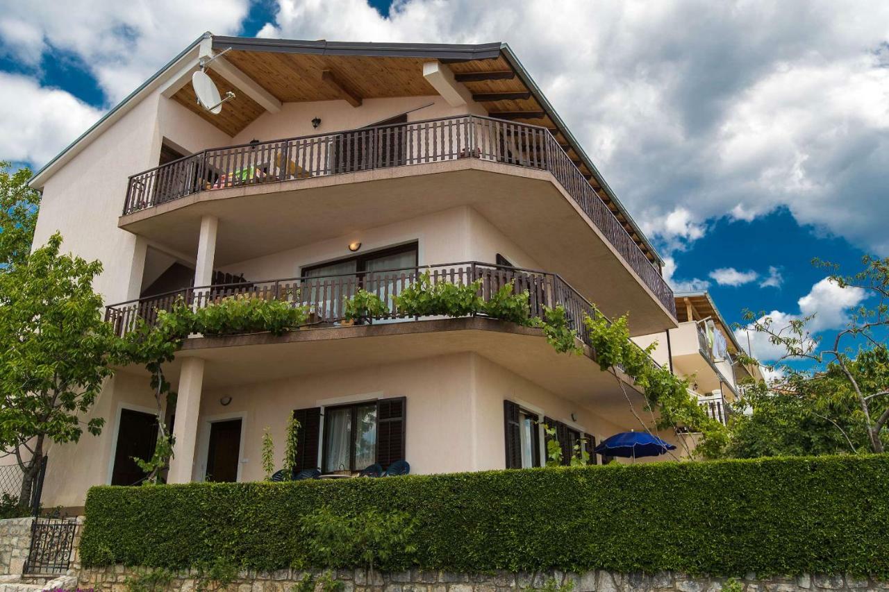 Apartments Faro & Mondo Crikvenica Eksteriør billede